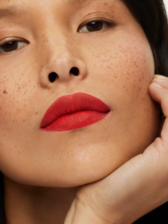 Piazza - Lip Sketch Hydrating Crayon - GLAM MODA