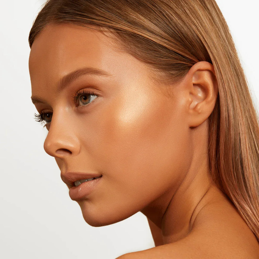 Positive Light Liquid Luminizer - GLAM MODA