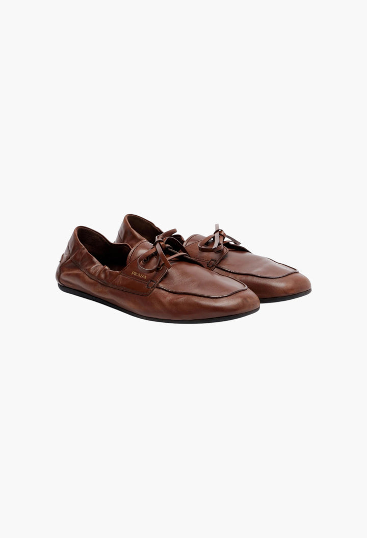 Shuffle leather boat shoes