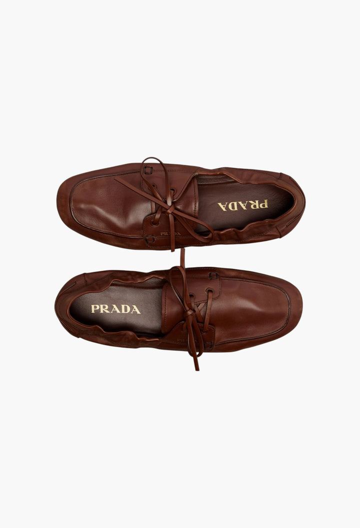 Shuffle leather boat shoes