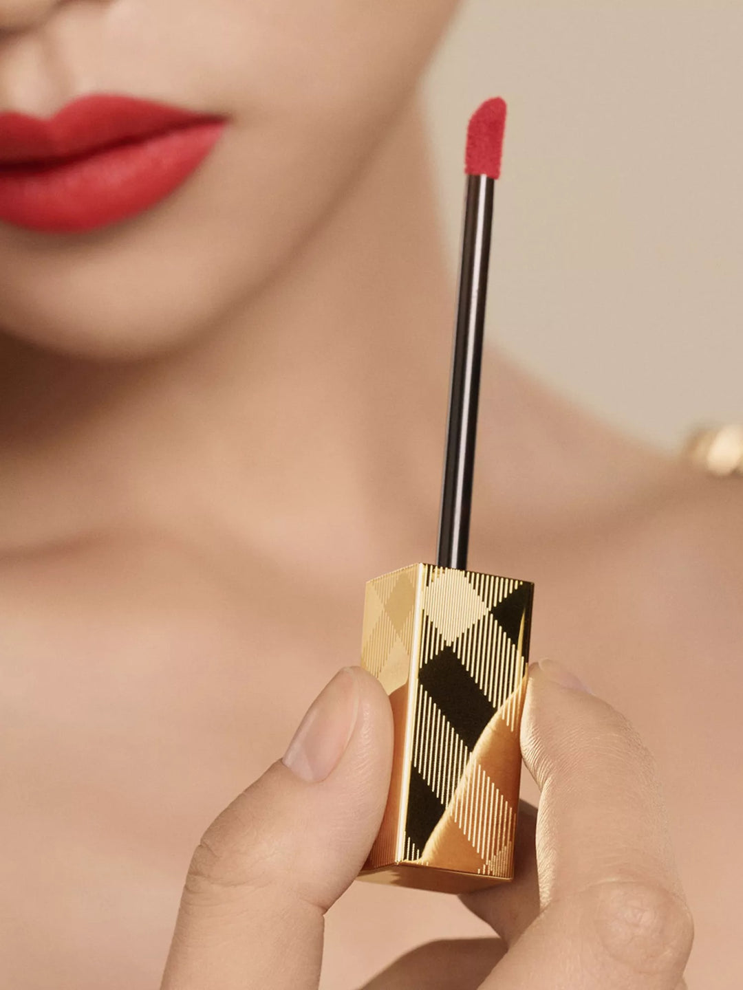 Kisses Liquid Matte lipstick 6ml - GLAM MODA
