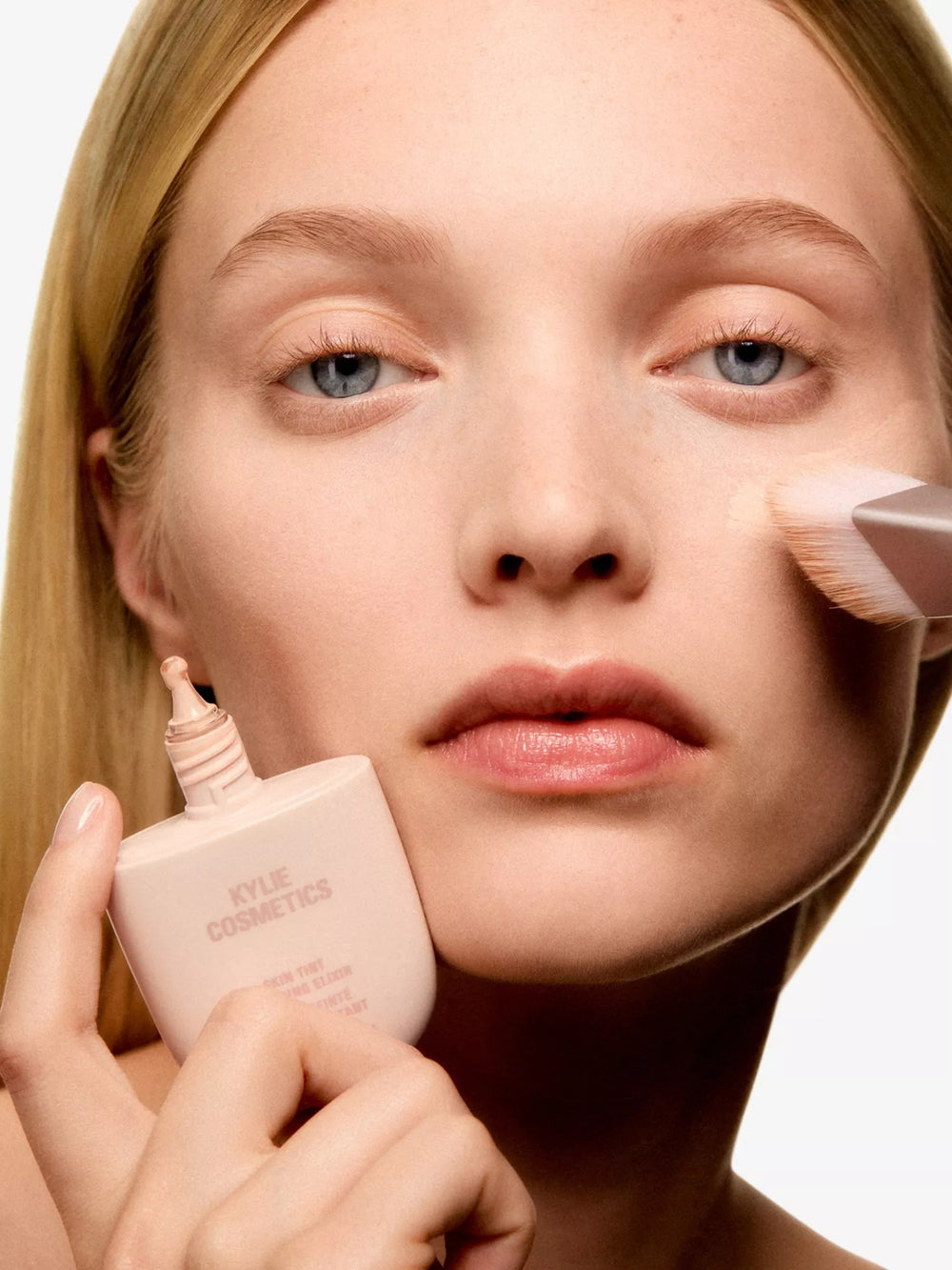 Skin Tint 03 Brush - GLAM MODA