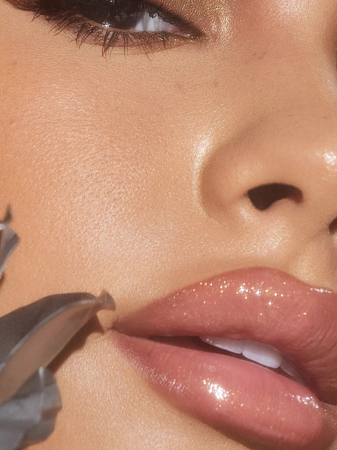 Rose Metals Eyeshadow Palette - GLAM MODA