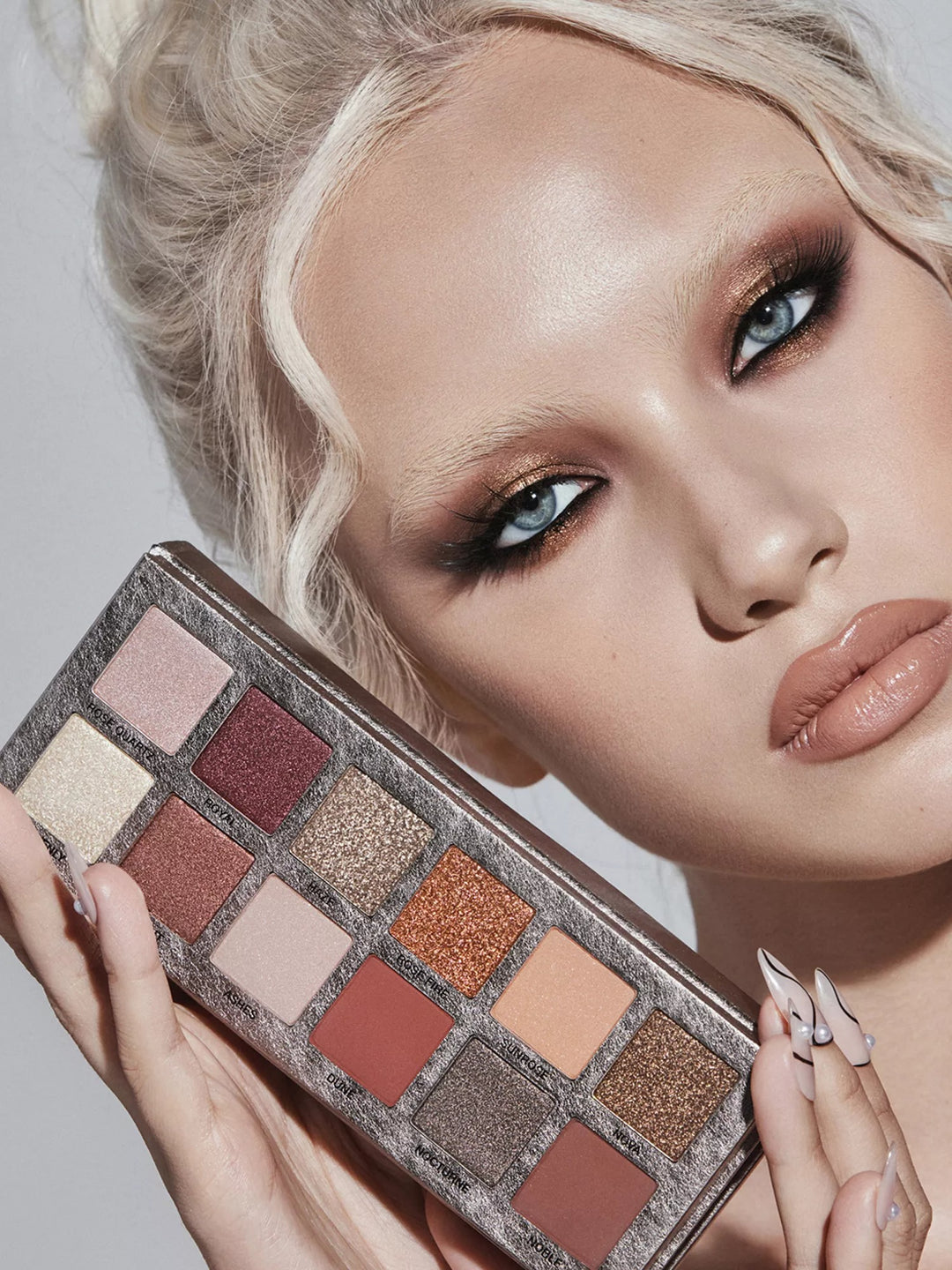 Rose Metals Eyeshadow Palette - GLAM MODA