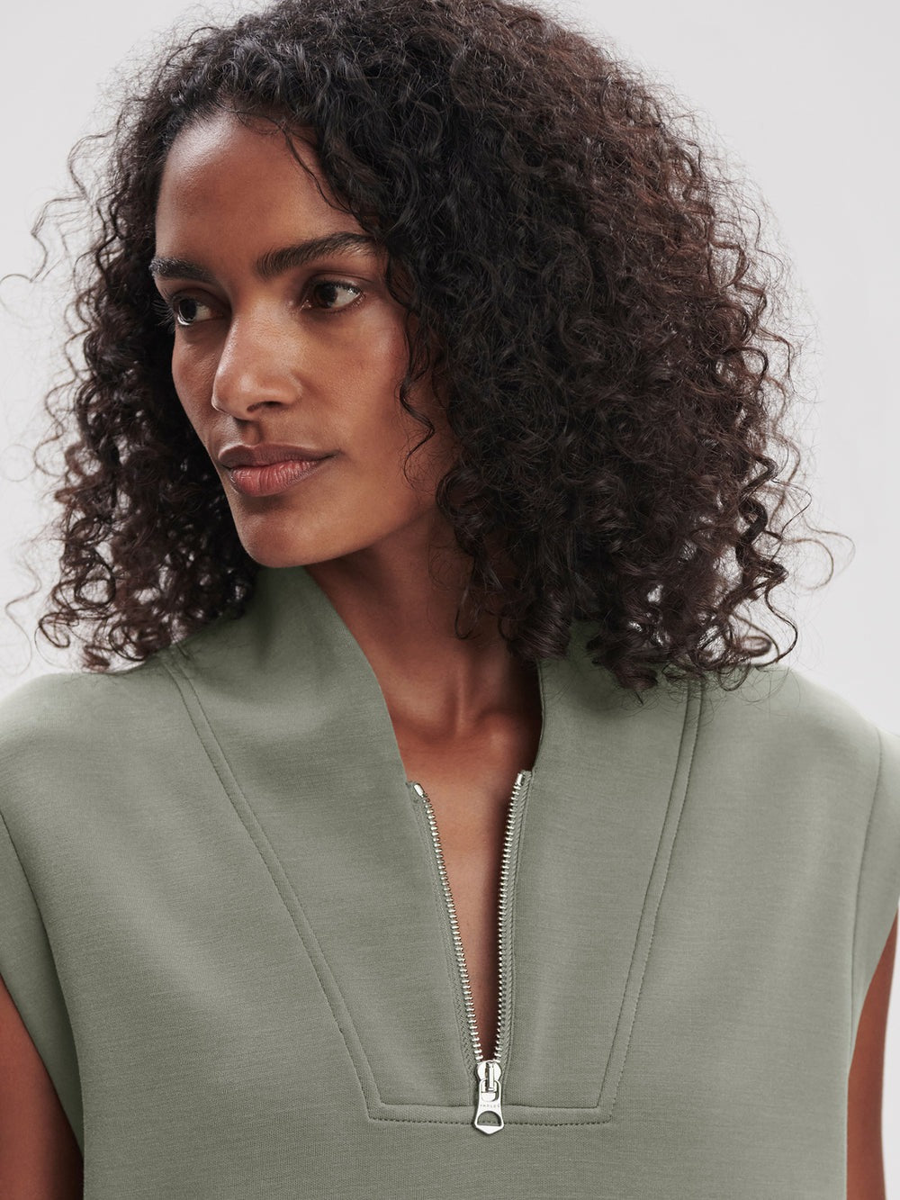 Shadow - Loretta Half-Zip Sleeveless Sweat - GLAM MODA