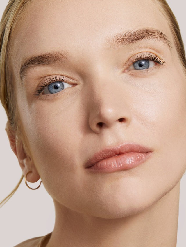 Skin Rewind Complexion Stick - GLAM MODA