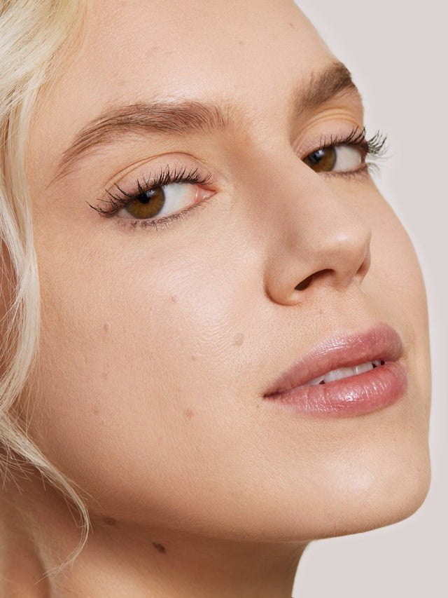 Skin Rewind Complexion Stick - GLAM MODA