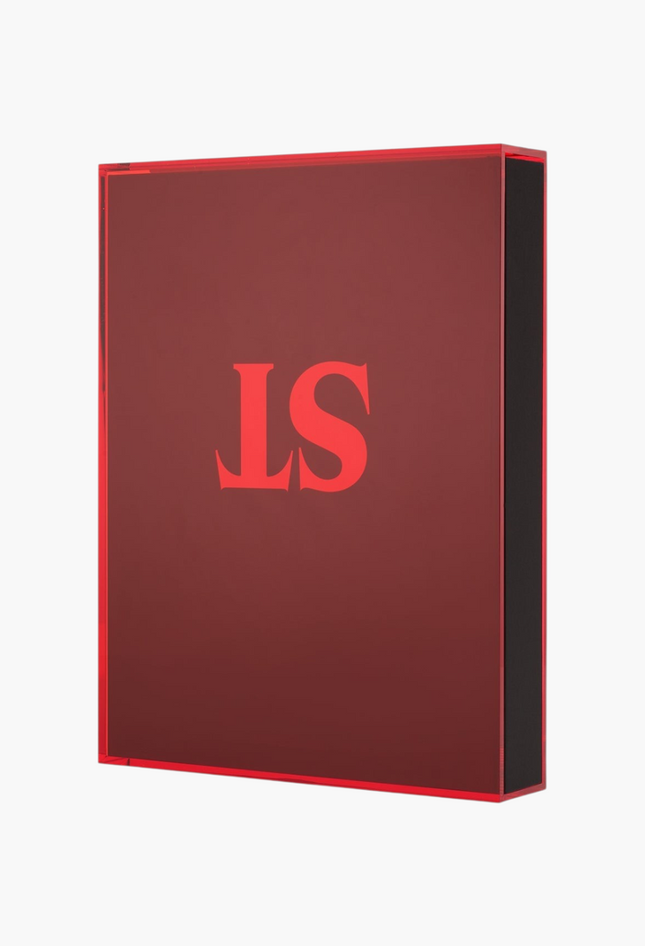 ASSOULINE Stranger Things