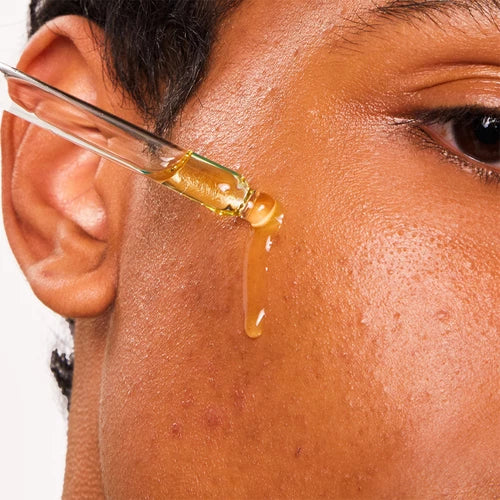 The One That Makes You Glow Dark Spot Serum - Spf 40 - GLAM MODA