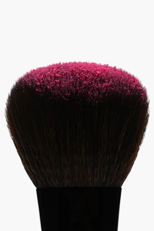 The Powder Blush Brush Made for Supersuede™ Blush - GLAM MODA