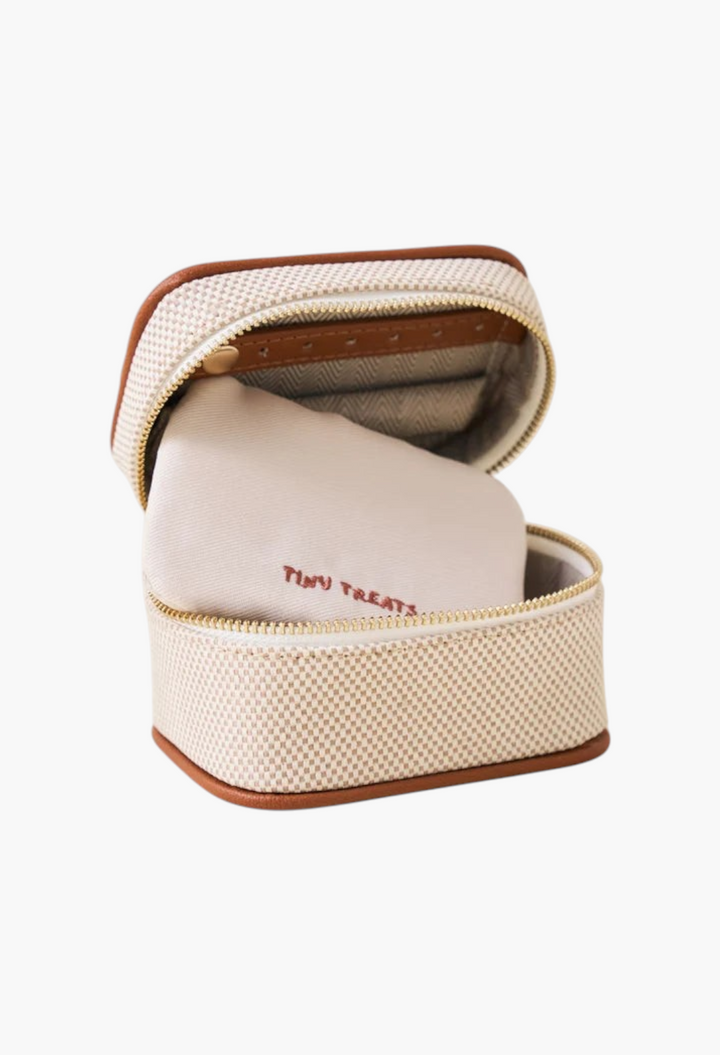 GLAM MODA mini jewellery case in blue and white checkerboard canvas with brown trim and internal storage pouches