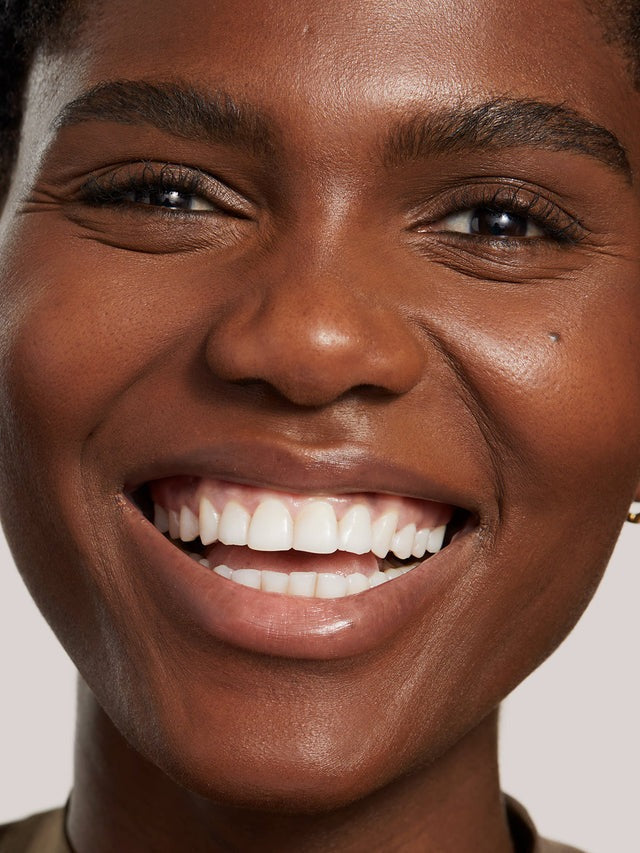 True Skin Serum Foundation - GLAM MODA