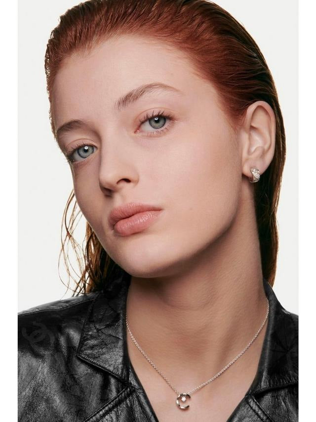 Ultra Le Teint Velvet Blurring Smooth-Effect Foundation - GLAM MODA