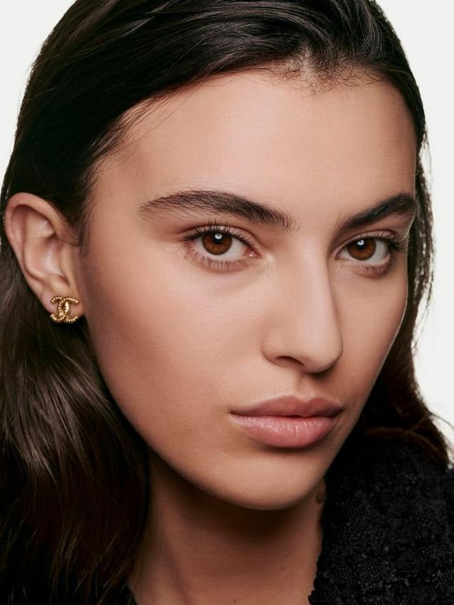 Ultra Le Teint Velvet Blurring Smooth-Effect Foundation - GLAM MODA