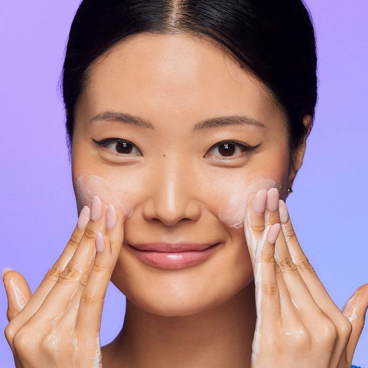 Water Bank Blue Hyaluronic Cleansing Foam - 150 g - GLAM MODA