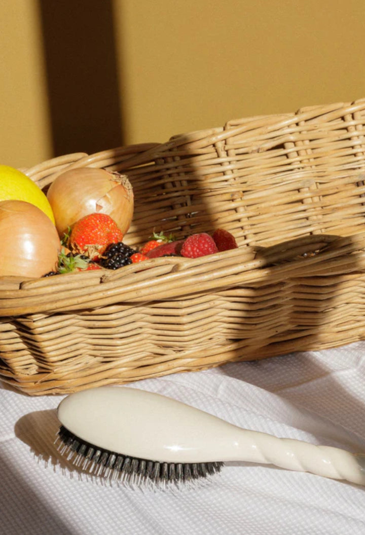 White Cream - The Essential Detangling & Care Brush - GLAM MODA