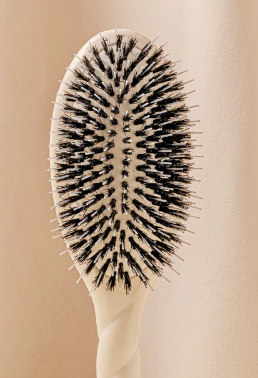 White Cream - The Essential Detangling & Care Brush - GLAM MODA