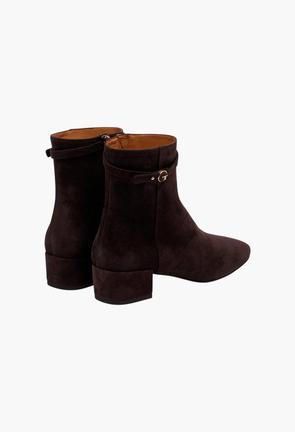 35 suede ankle boots