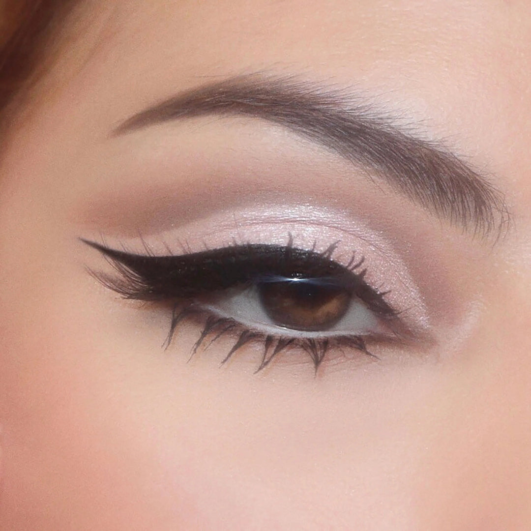 Stone Cold Fox - Cool-toned Eyeshadow Palette - GLAM MODA