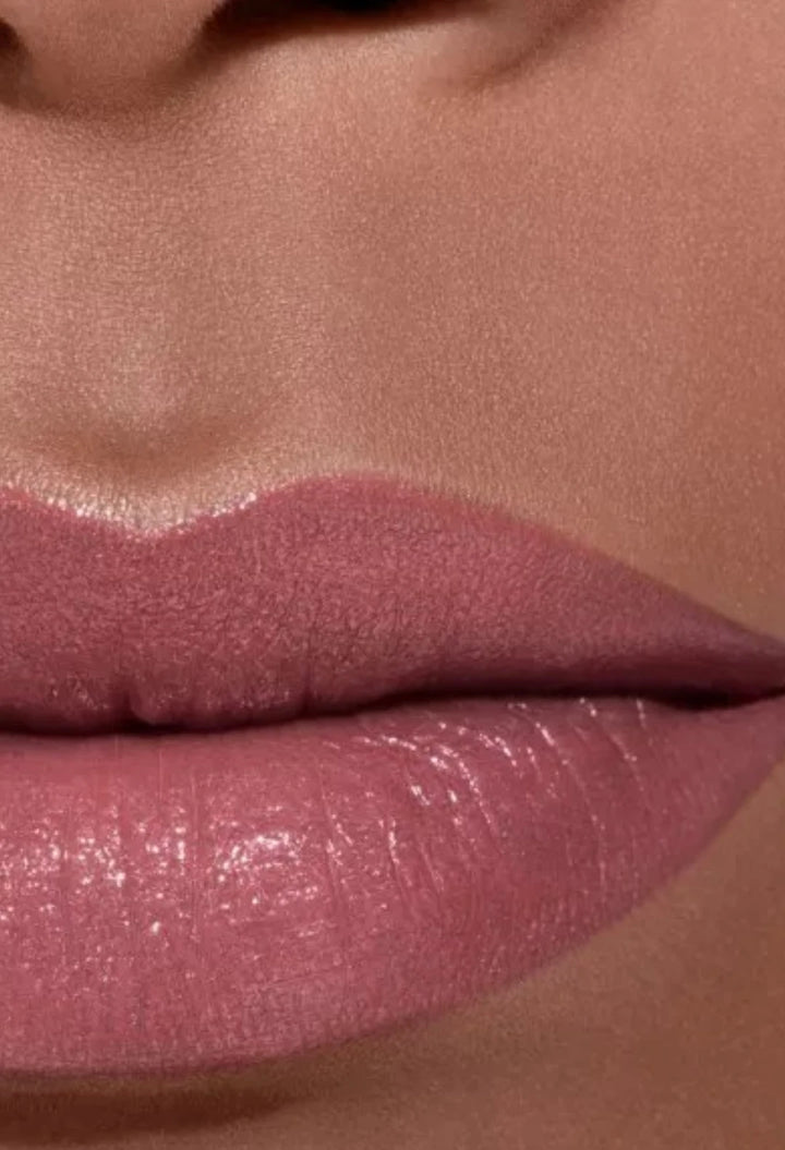 Satin Lipstick – Hydrating and Smoothing Lip Care