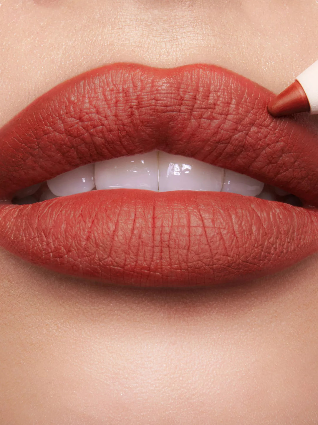 Lip Cheat Re-Shape & Re-Size Lip Liner - GLAM MODA