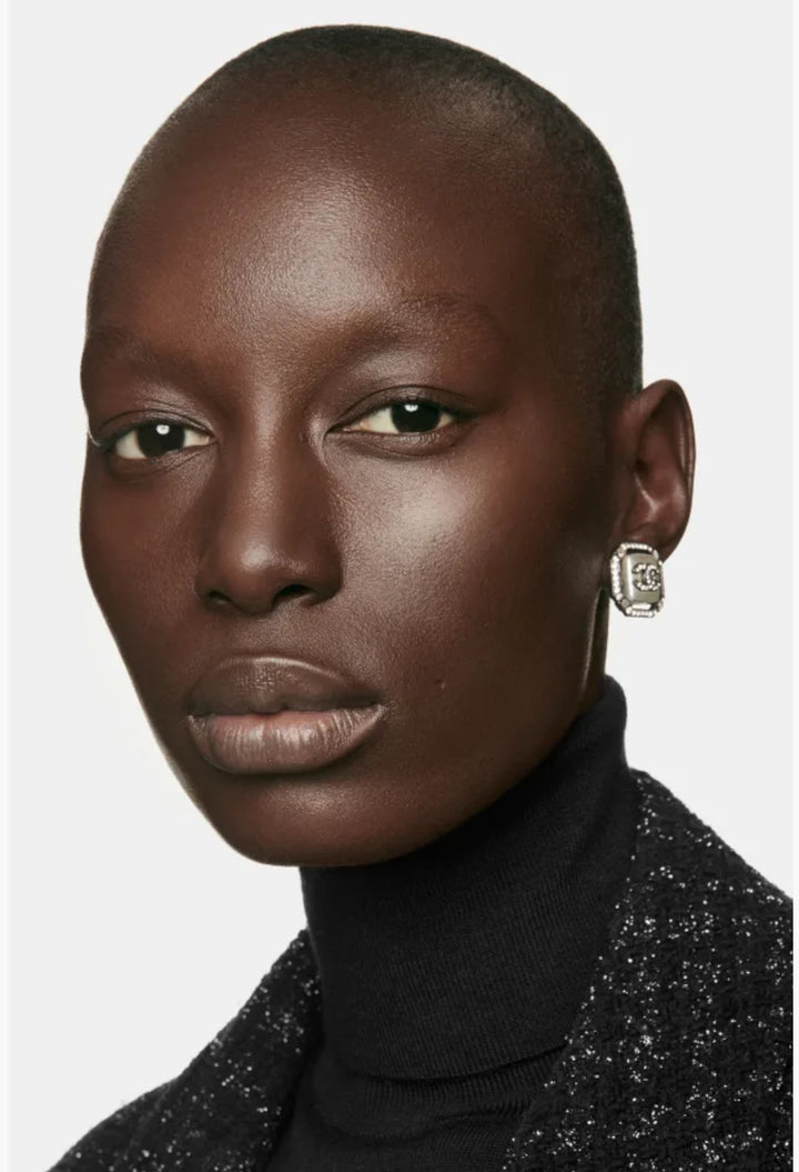 N°1 De Chanel Revitalising Foundation Illuminates - Hydrates - Protects - GLAM MODA