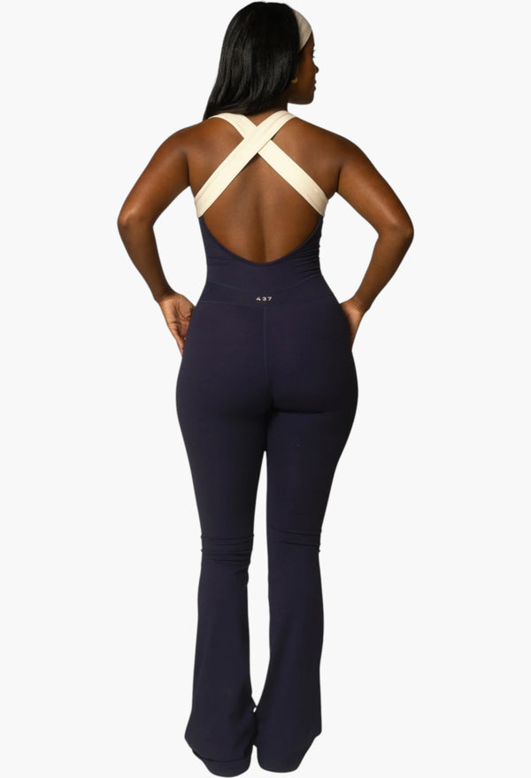 The Sculpt Onesie / Navy-Crème