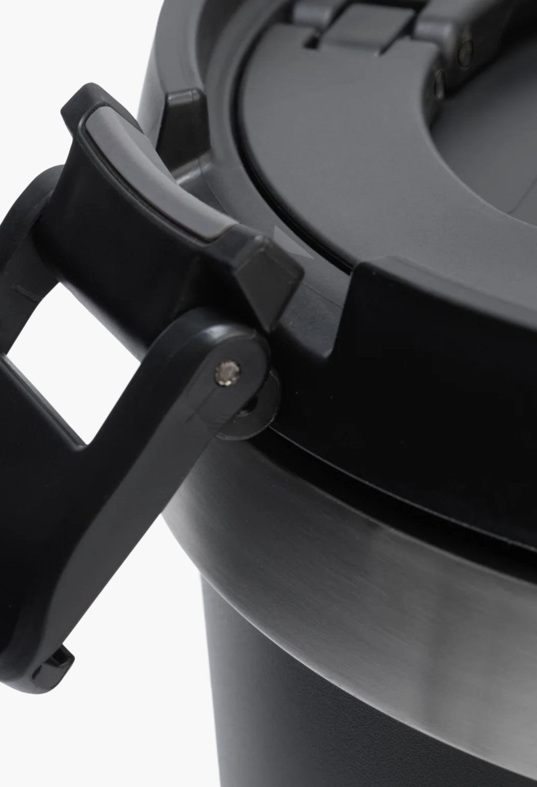 The Fresh-To-Table Stay Hot Crock | 3 QT - GLAM MODA