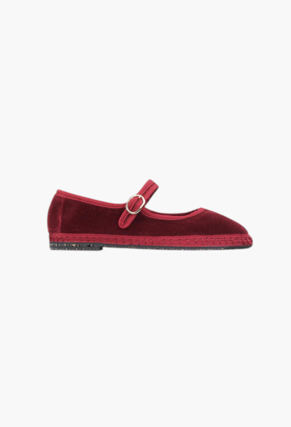 Burgundy - Lucrecia