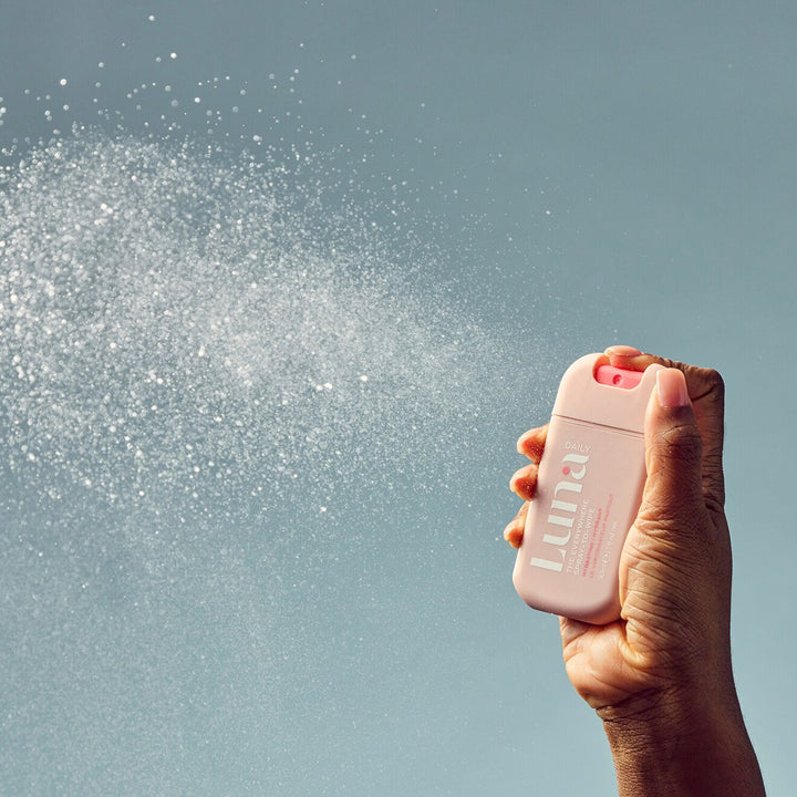 The Hydrating Everywhere Spray-To-Wipe With Prebiotics + Vitamins C & E - GLAM MODA