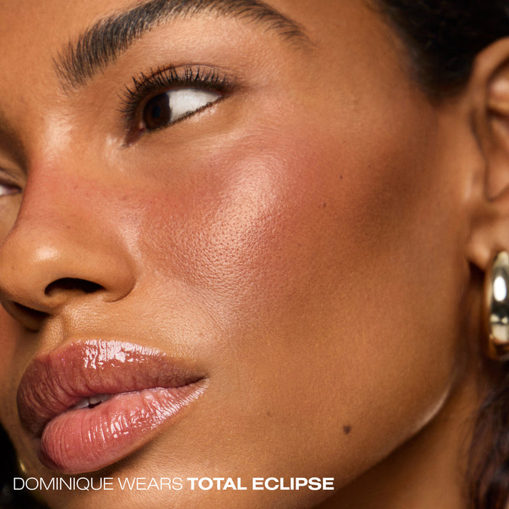 Coming In Hot - Blurring Pressed-Mousse Blush - GLAM MODA