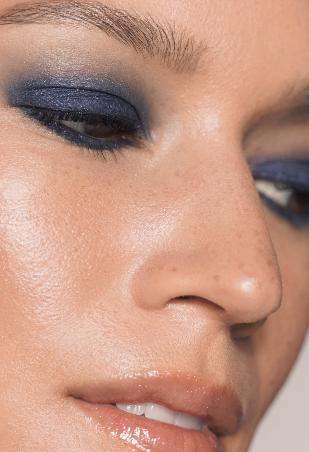 Eyes Up - Creamy Kajal Longwear Liner - GLAM MODA