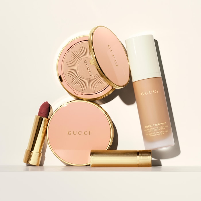 Mattifying Face Powder with 18-Hour Wear