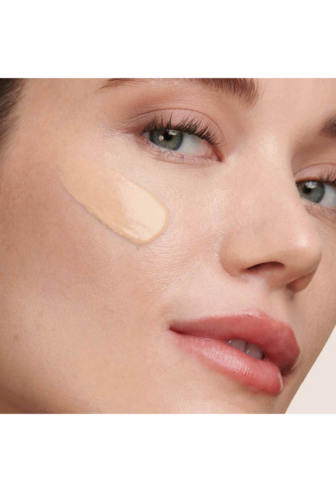 Luminous Silk Foundation - GLAM MODA