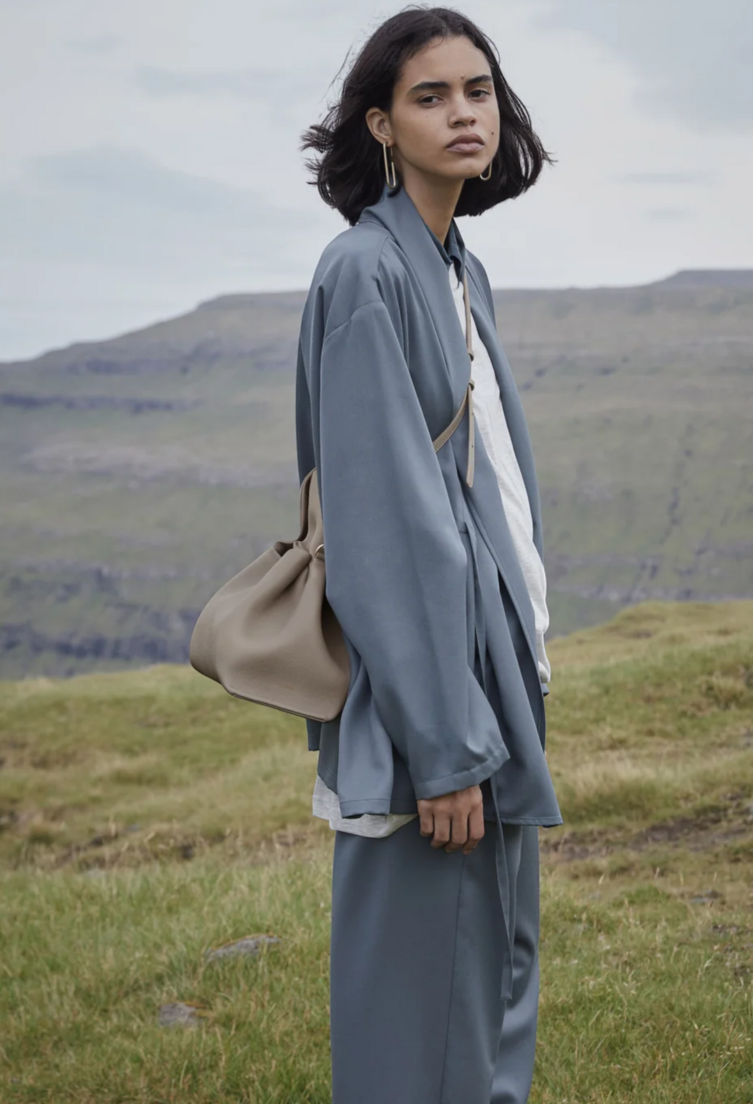 Numéro Neuf Textured Taupe - GLAM MODA