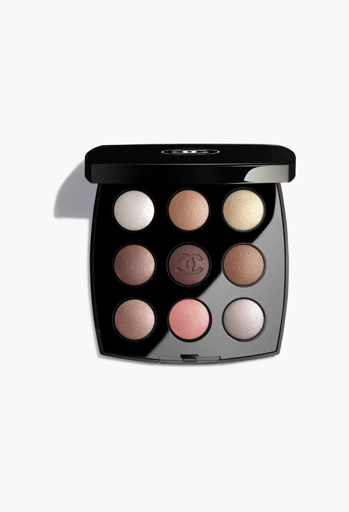 GLAM MODA CHANEL LES 9 OMBRES eyeshadow palette featuring nine pigmented matte and shimmery neutral shades.