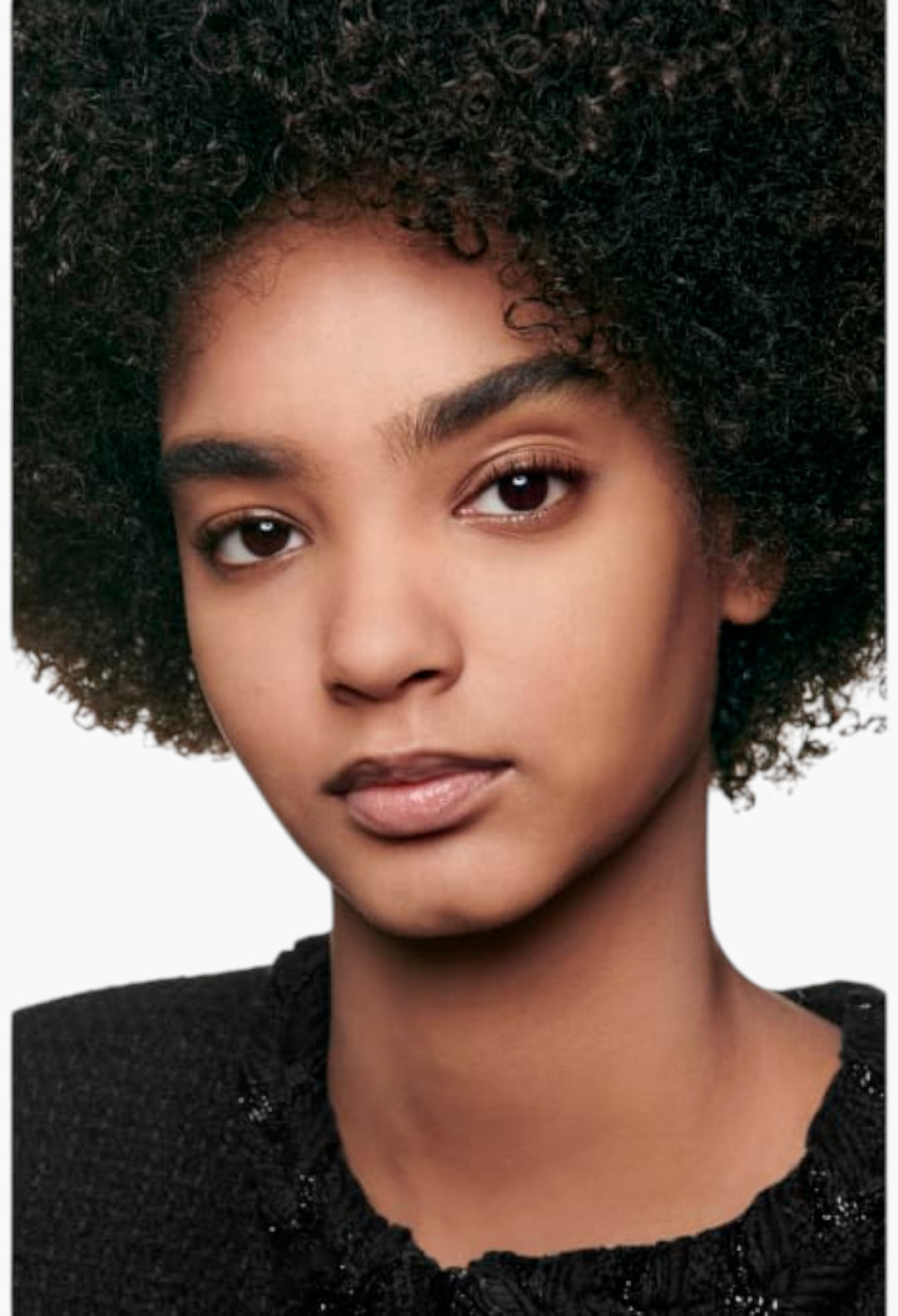 Chanel Les Beiges Healthy Glow Sheer Powder - GLAM MODA