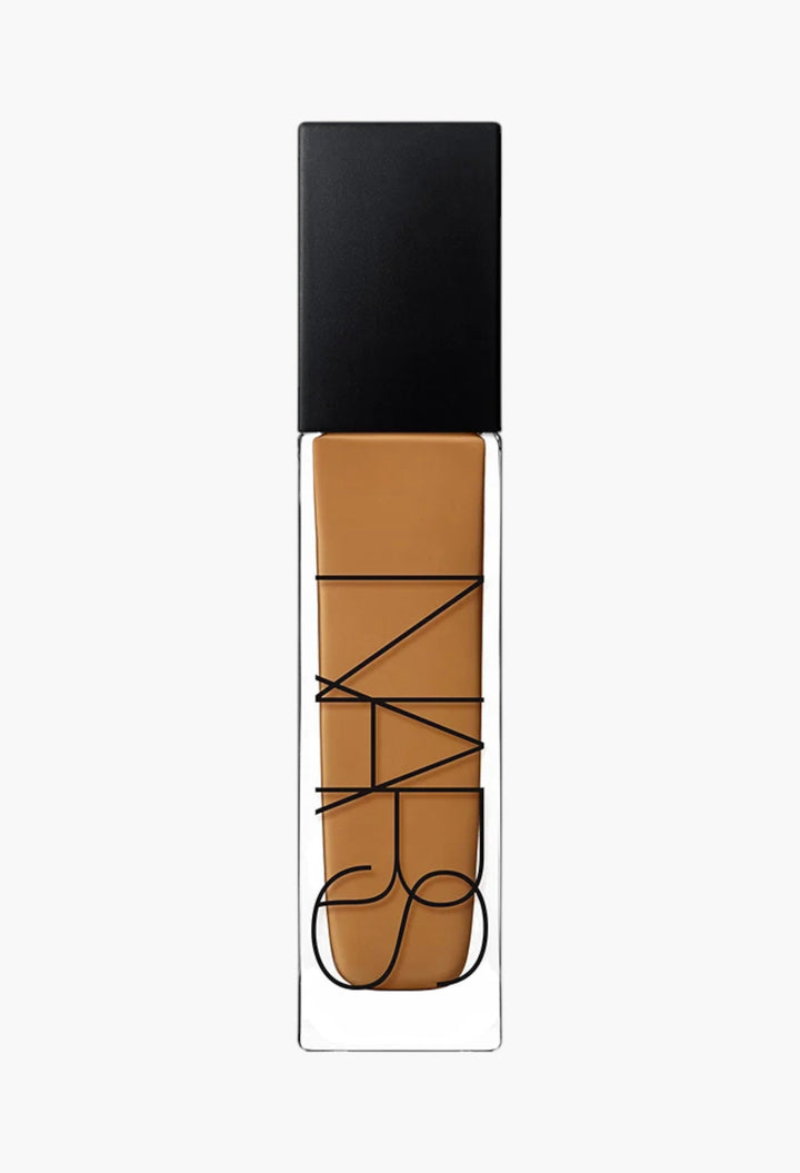 Macao - Natural Radiant Longwear Foundation - GLAM MODA