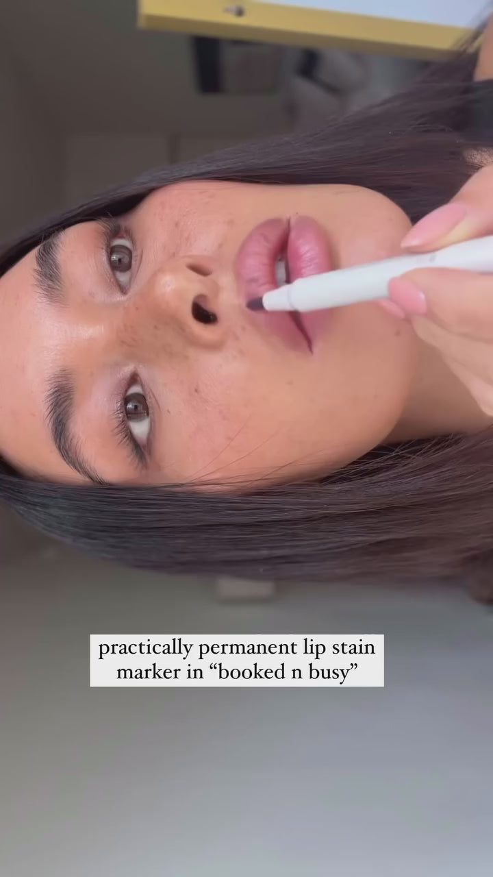 قلم تحديد الشفاه