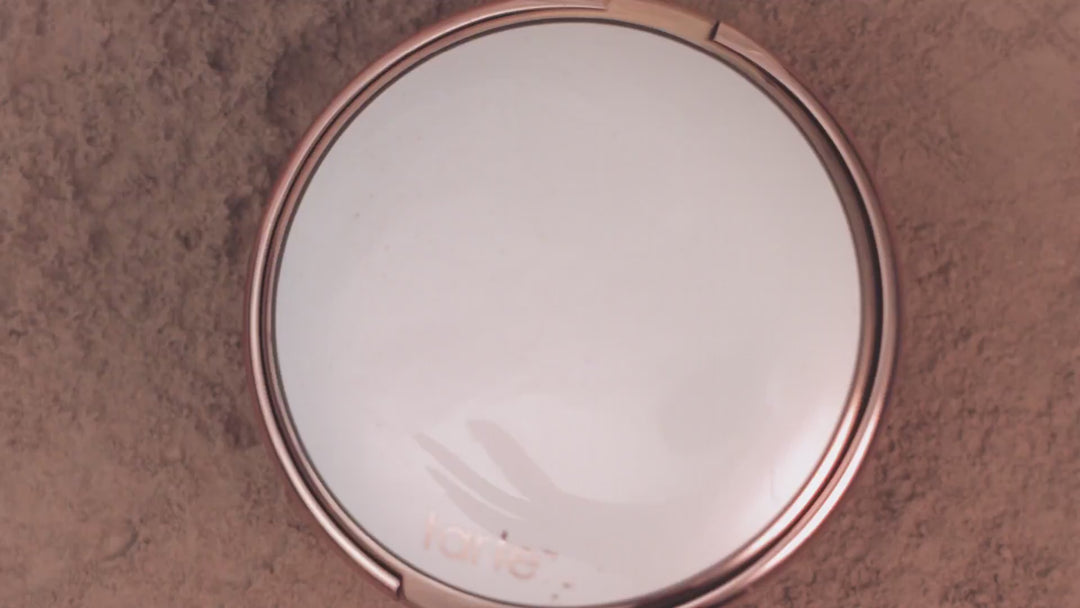 Amazonian Clay 16-Hour Blurring Powder Foundation