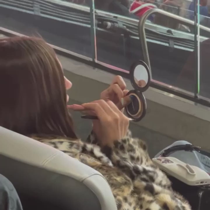 iPhone 14 Pro Lip Case