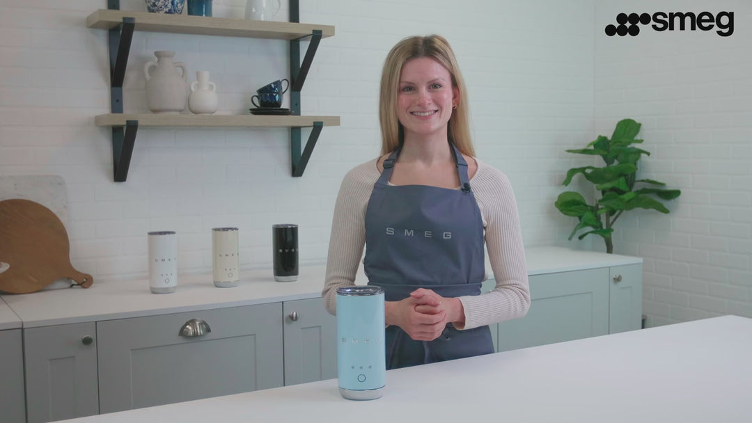 جهاز رغوة حليب صغير باللون الأخضر الباستيل - طراز MFF02CRUK50