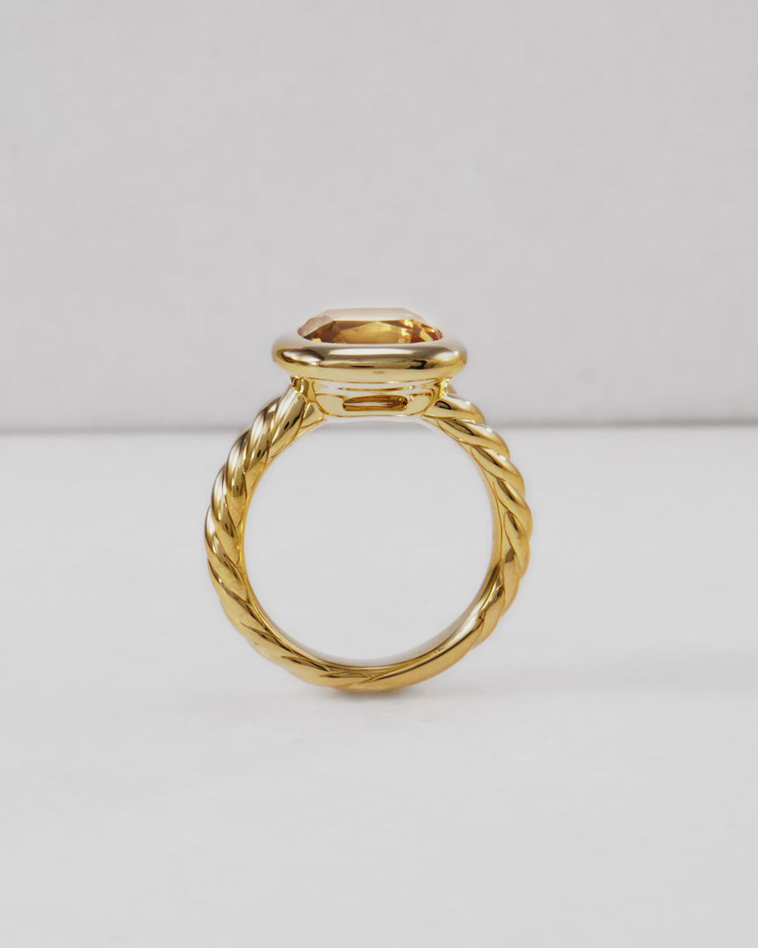Color Stone Ring