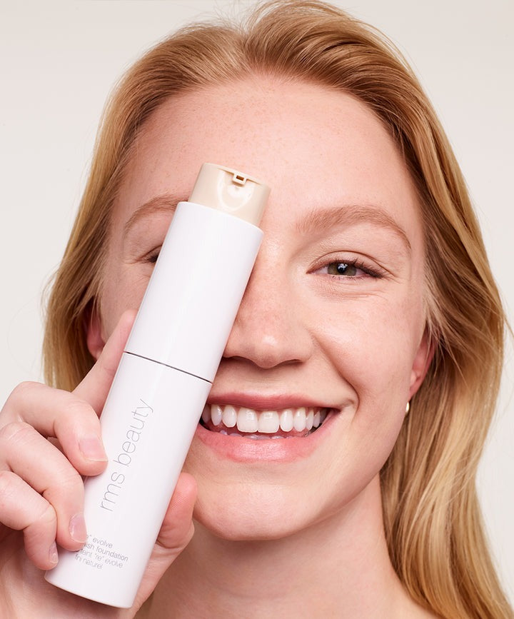 00 - ReEvolve Natural Finish Foundation - GLAM MODA