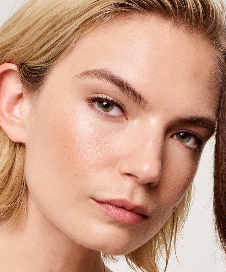 11 - ReEvolve Natural Finish Foundation - GLAM MODA