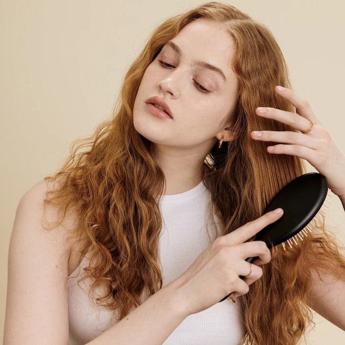 The Wooden Detangling Hair Brush No. 002 for All Hair Types - GLAM MODA